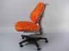 Кресло Y-818RO оранжевое с жучками