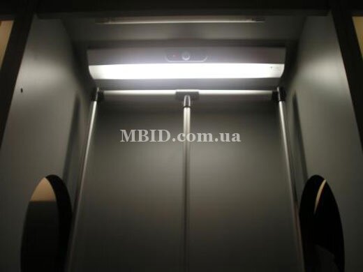 шкаф - флуоресцентное освещение